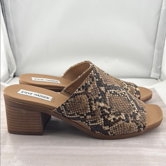 Steve Madden Tan and Brown Snakeskin Mules with Square Toe - Picture 1 of 6
